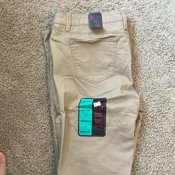 Khaki pants - Picture 1 of 3